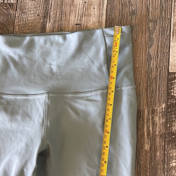 Lululemon Beautiful High Rise Leggings, 6 - Picture 15 of 17